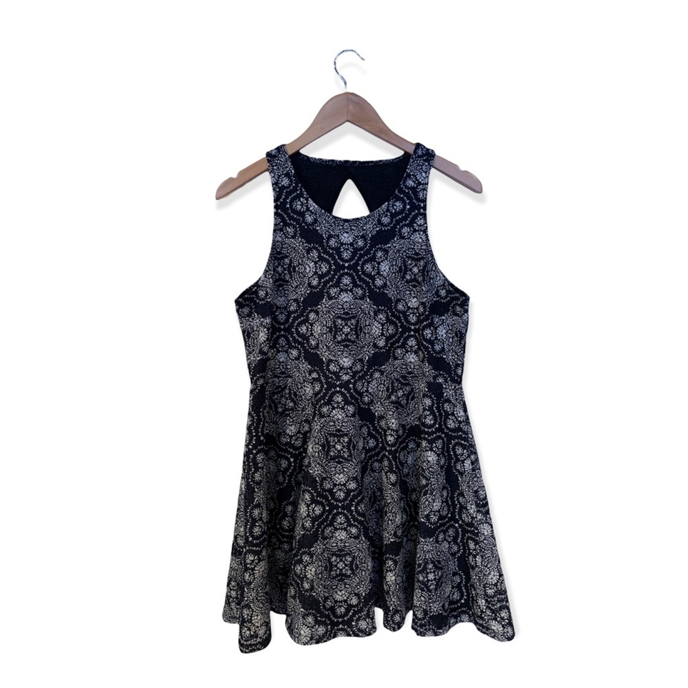 Aeropostale open-back black white a-line dress